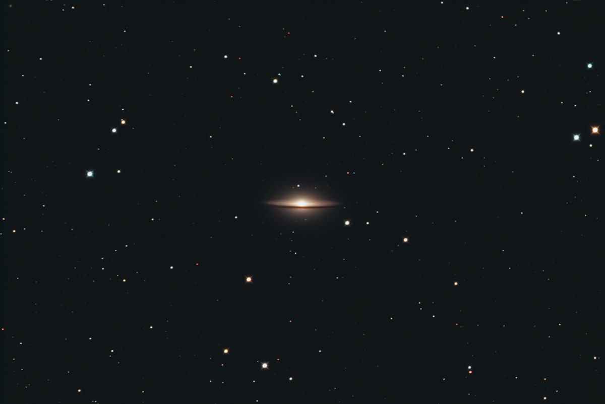 M104　ソンブレロ銀河