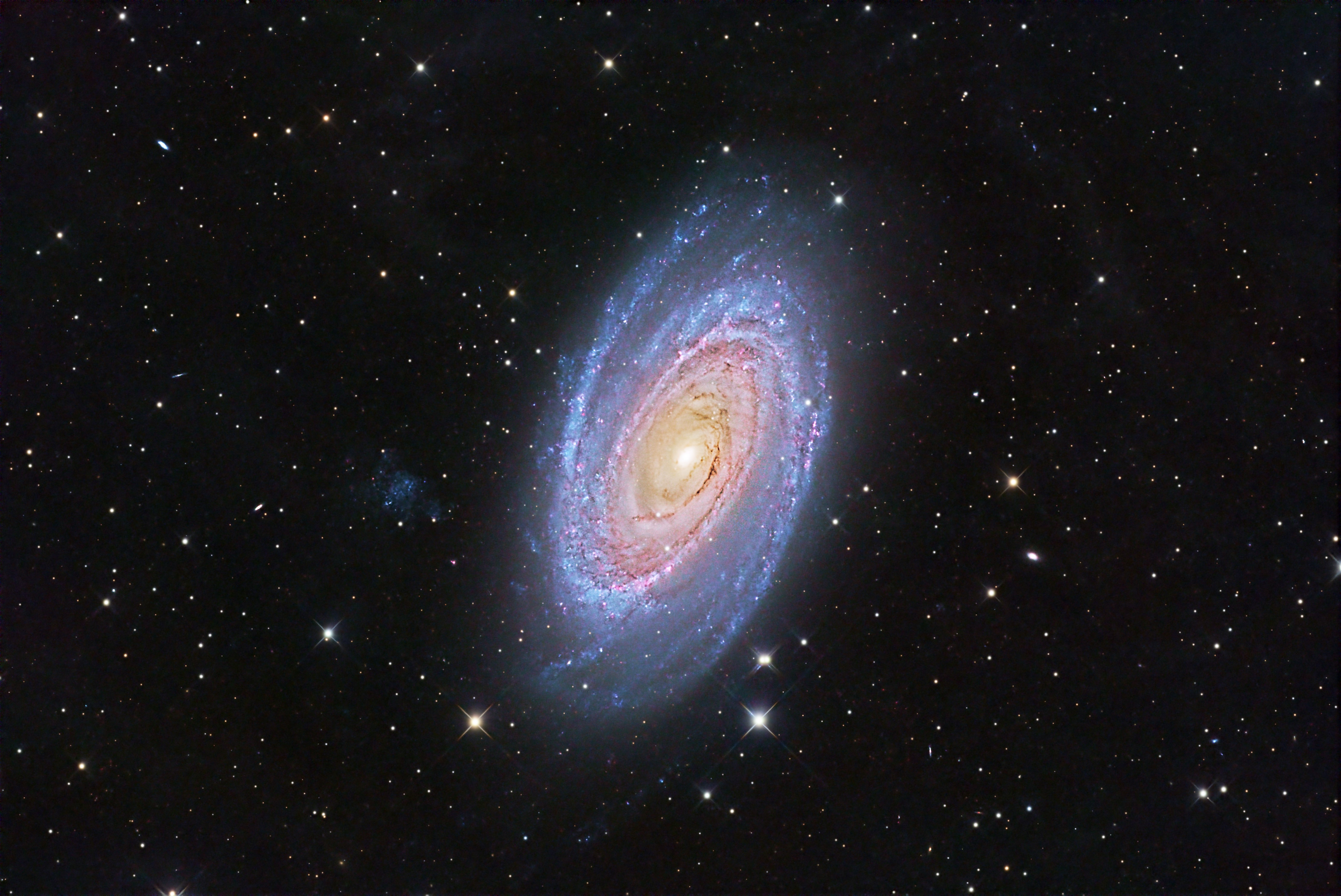 ボーデの星雲　M81